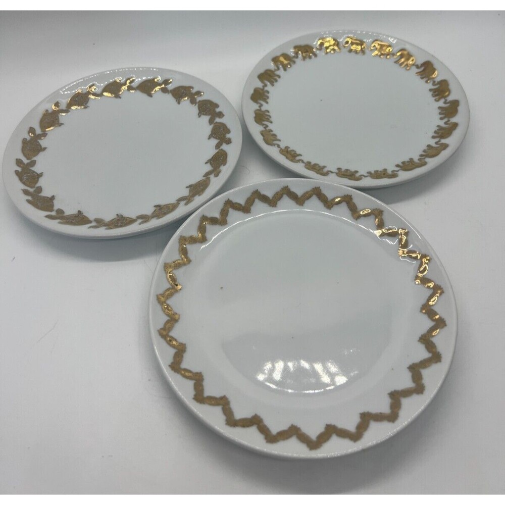 Set of 3 Lilly Pulitzer Target White Gold 5” plates elephant glass decor turtle